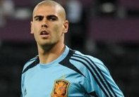 Víctor-Valdés-before-Euro-2012-vs-France-(cropped)