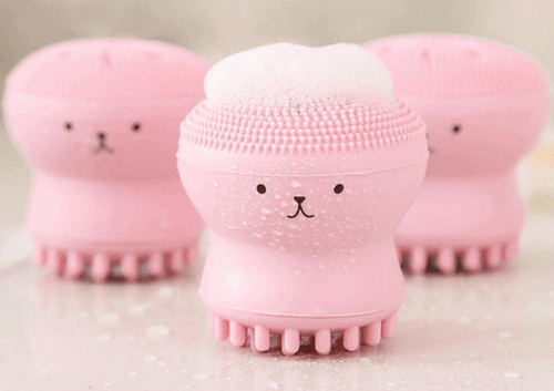 Face-Brush