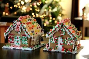 gingerbread-house-ga08f1b65e-640