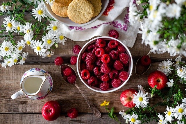 raspberries-g56d06028d-640