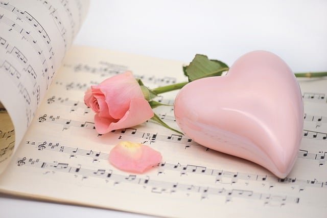 whats-your-valentines-day-love-song-suggestion-based-on-20-factors_2023-03-30_660038