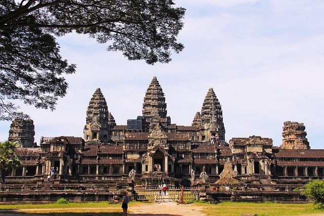 where-should-we-go-on-our-honeymoon_2023-04-06_169857