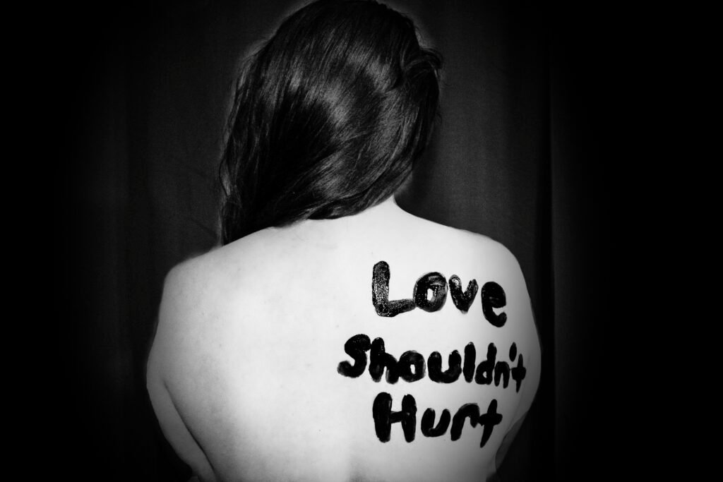 am-i-being-emotionally-abused-100-honest-answer_2023-05-24_365576