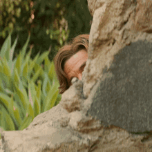 peeking-javi