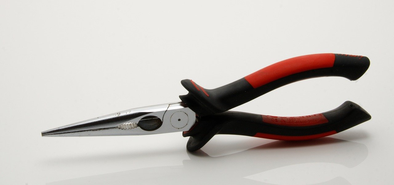 pliers-1031968-1280