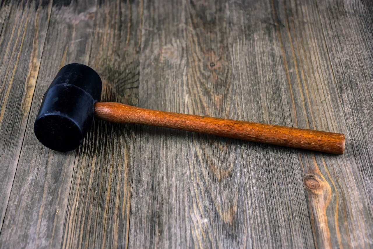 rubber-mallet-5338237-1280